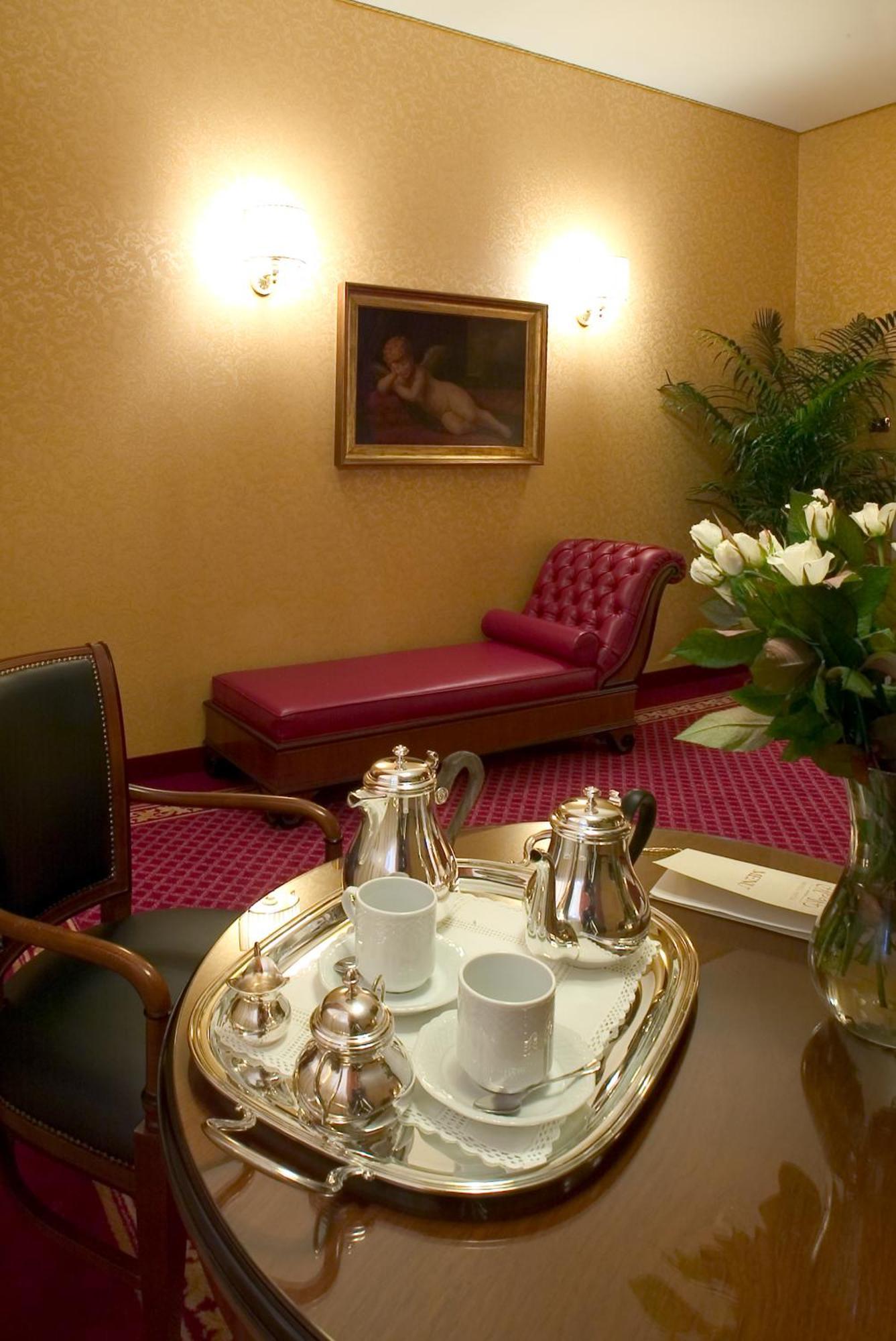 Hotel Maxim Peschiera Borromeo Esterno foto